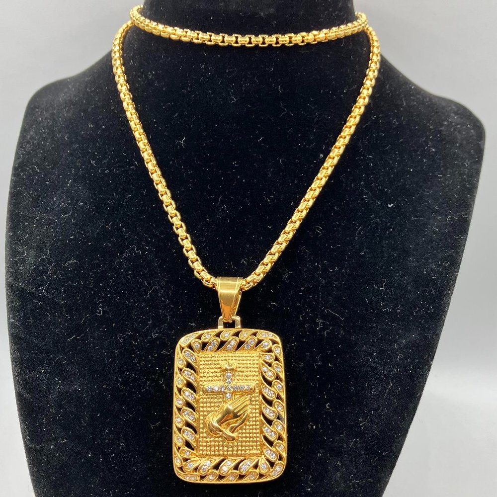 Stainless Steel Golden Waterproof Chunky Chain 23 inch long + removable pendant